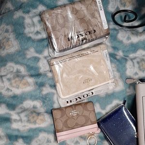DO NOT BUY!!! Bundle of coach wristlets
